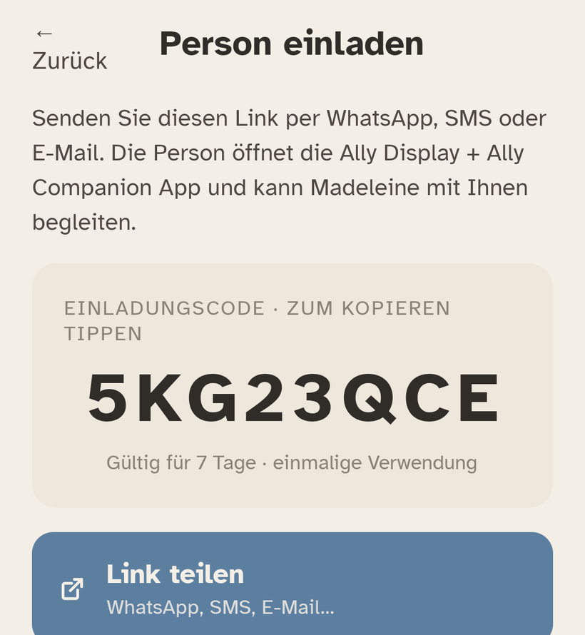 Der Bildschirm „Eine Person einladen“ in Ally Companion: der Einladungscode mit 8 Zeichen.